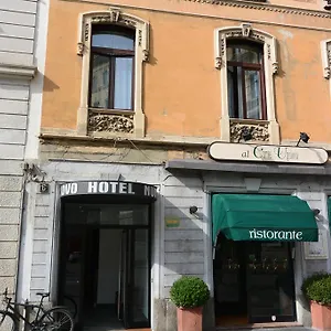 Nuovo , Mediolan Włochy